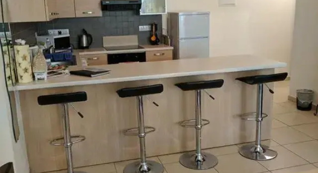 104 Excellent 2 bed apartment with pool view, AC & gym!, Rezervovat Apartmán Apartmány v Kiti, Apartmán
