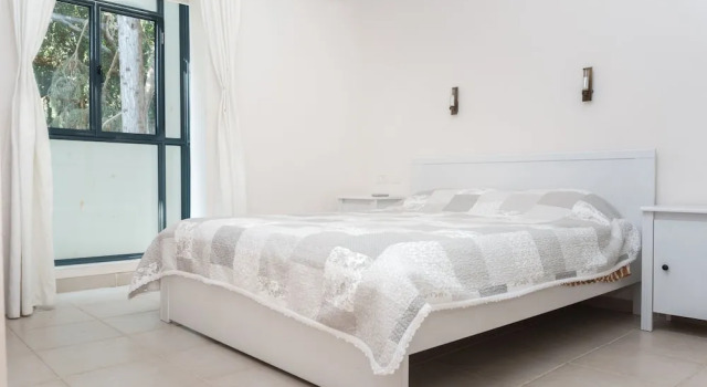 Old North Hidden Treasure 2BR 2BA, Забронировать Апартаменты/квартира Тель-Авив Тель-Авивский округ, рядом с Площадь Рабина