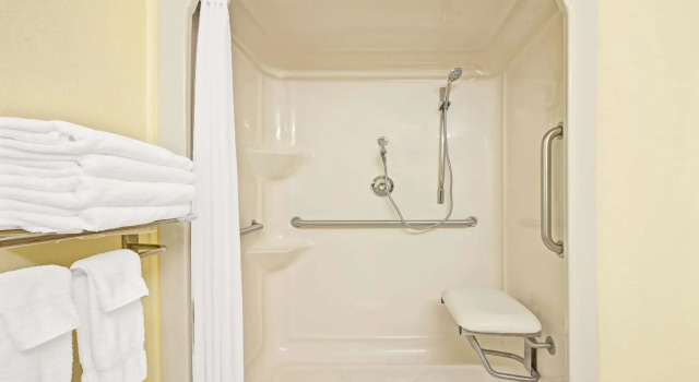 Двухместный номер Standard Microtel Inn & Suites by Wyndham Cordova Memphis I-40 East