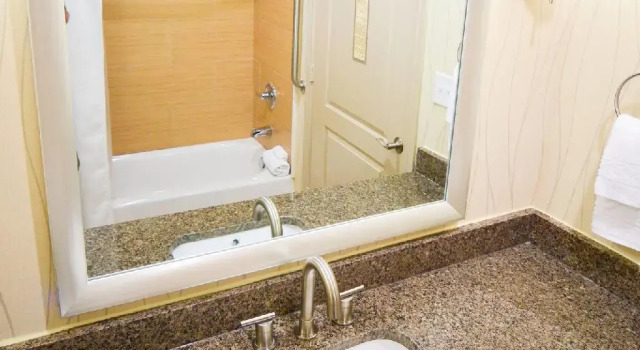 Четырёхместный номер Standard Fairfield Inn & Suites Houston-North Spring