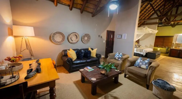 Люкс Elephant Plains Game Lodge