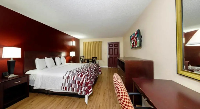 Двухместный номер Standard с видом на бассейн Red Roof Inn Ellenton - Bradenton NE