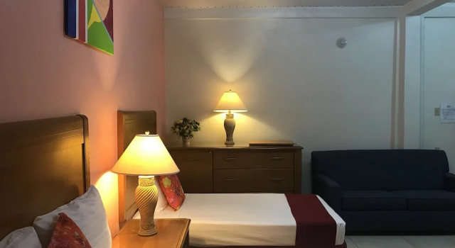 Полулюкс Alicias Inn
