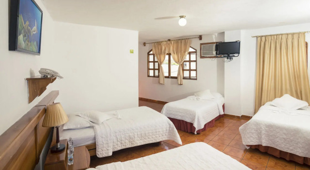 Grand Hotel Lobo de Mar, Boek Hotel Puerto Ayora 