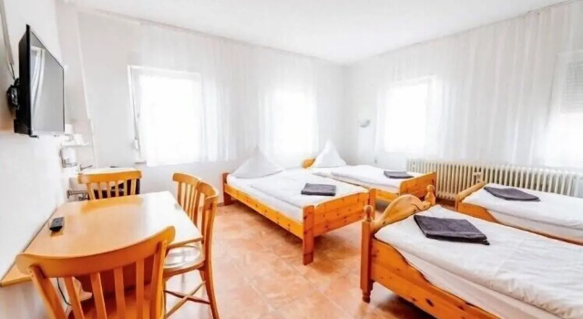 Четырёхместный номер Standard My Pension STUTTGART-AIRPORT-MESSE