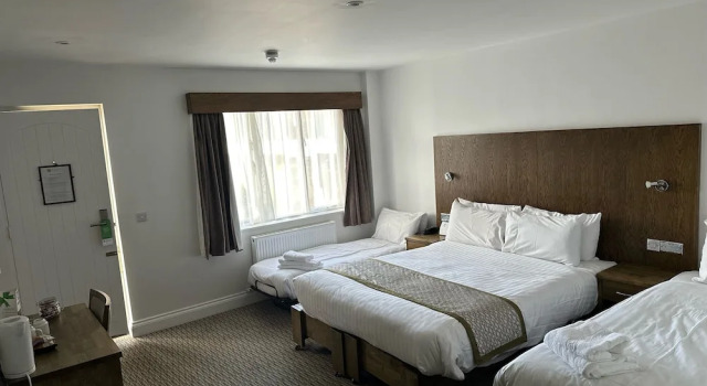 Семейный номер Standard Best Western Priory Hotel