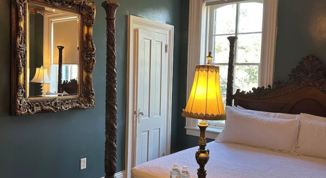Номер Presidential Justine Inn Savannah