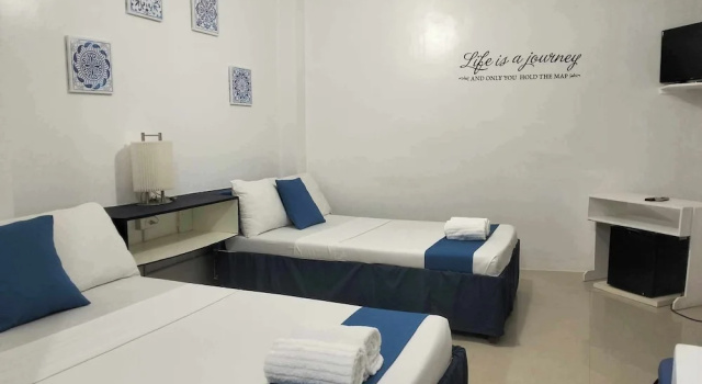 Четырёхместный номер Deluxe с балконом Villa Romero de Boracay