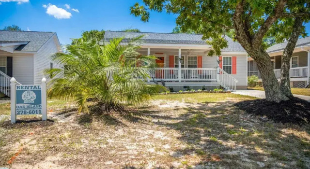 9th Street Sandy Feet by Oak Island Accommodations