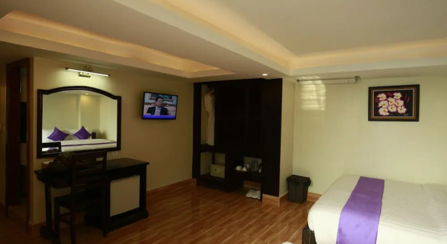 Трёхместный номер Deluxe с балконом Chheng Residence