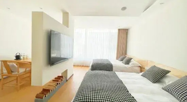 Люкс Business Zhongze Seaside Homestay (Qingdao Tangdaowan Hengda Golden Beach Shop)