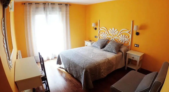 Двухместный номер Deluxe с балконом Hostal plaza mayor carrión de los condes