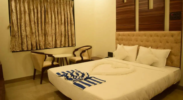 Hotel Chandradeep Regency, Reserva ahora Hotel Dhule Maharashtra