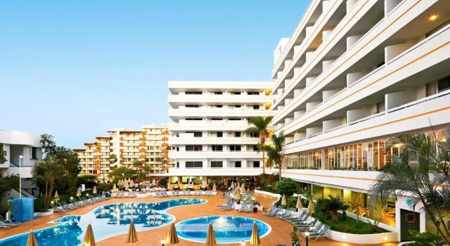 Полулюкс Coral Suites & Spa