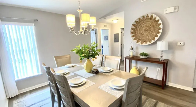 Grand Palm Community, Picnic Benches, Tennis Court and Much More!!