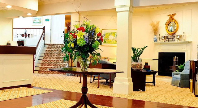 The Farmington Inn & Suites
