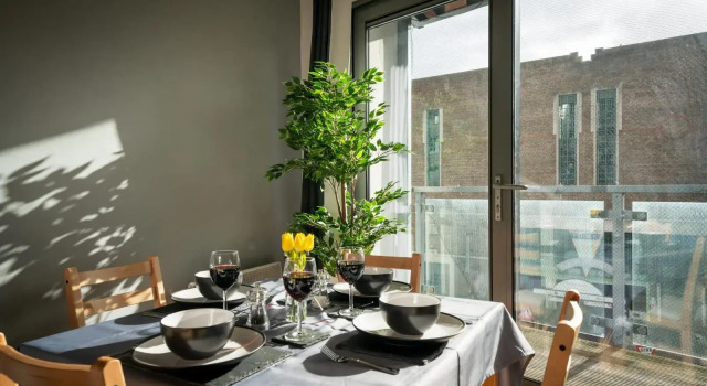 Ashleigh 2 Bed Apartment in the Heart of Watford, Varaa Huoneisto Asunnot kohteessa Merseyside, Huoneisto