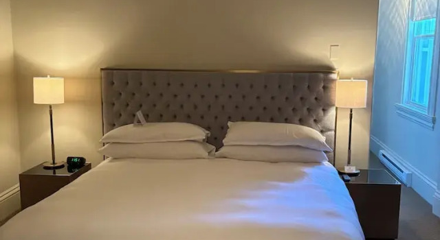 Royale suite Ryan Mansion
