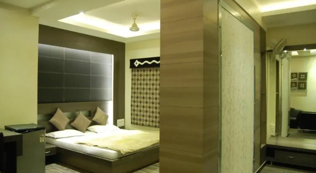 Полулюкс Hotel Purva