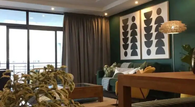 Четырёхместные апартаменты с балконом Stylish 2 Bedroom Apartment in Cape Town With Stunning Views