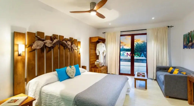 Номер Deluxe True Blue Bay Resort