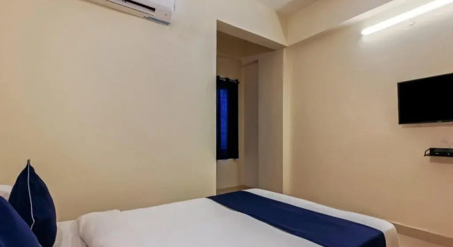 OYO 24039 SilverKey PadmaSri Gachibowli