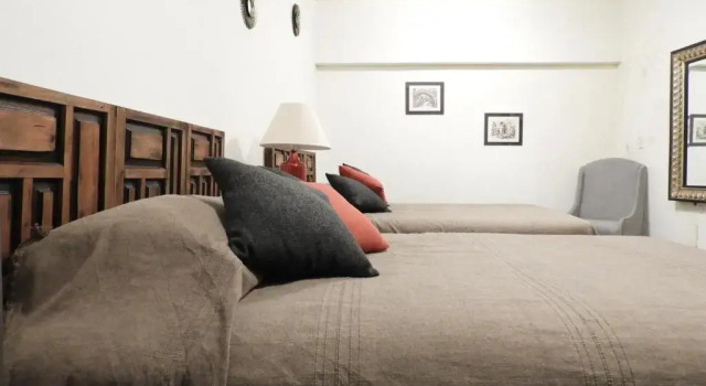 Апартаменты с балконом Santa Posada Suites