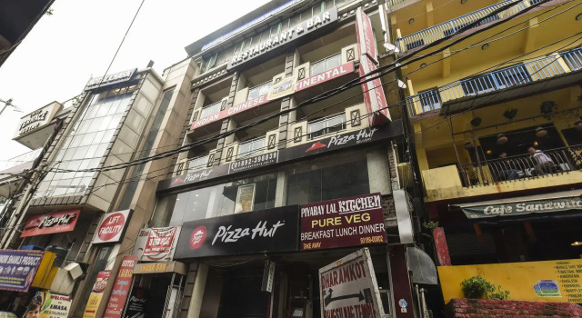 OYO 16706 Hotel Lhasa, Забронировать Отель Мак-Леод-Гейндж штат Химачал-Прадеш