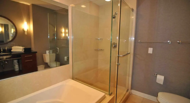 Люкс с 3 комнатами с балконом Chicago Downtown Condo - Michigan Ave Suite ID 14-15