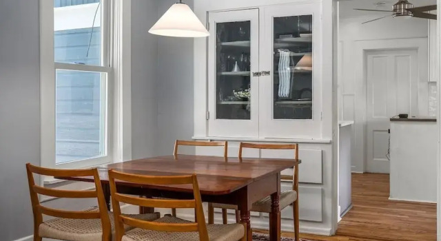 128 Spruce Street 2 Bedroom Home by RedAwning, Забронировать Дом для отпуска Виллы Стимбот-Спрингса, рядом с Театр Chief Theater, Вилла