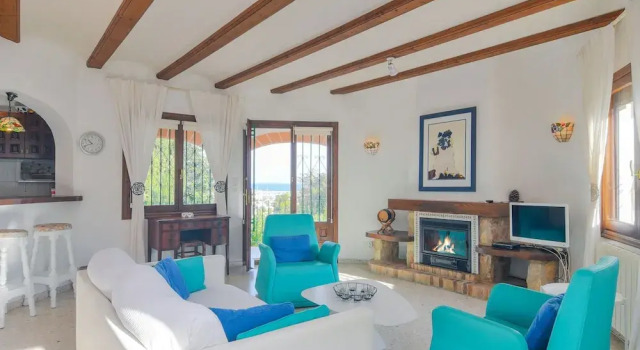 Enchanting Villa in Denia Spain With Private Pool Near the Beach, Забронировать Вилла Отели Дения с бассейном, рядом с Cova de L'Aigua, Бассейн