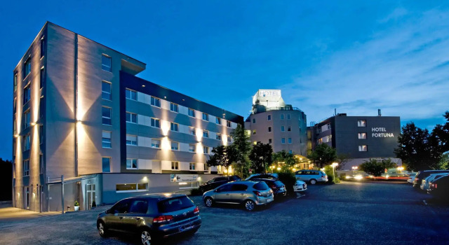 Hotel Fortuna Reutlingen West, Забронировать Отель Тюбинген Баден-Вюртемберг