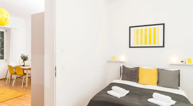 Prater Balcony Suite by ichbucheAT