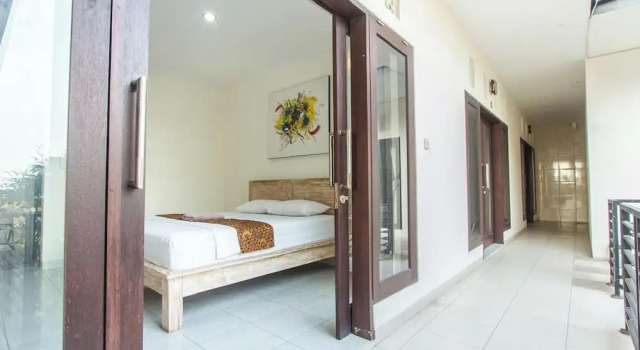 Двухместный номер Standard с балконом Azalea Homestay & Villa