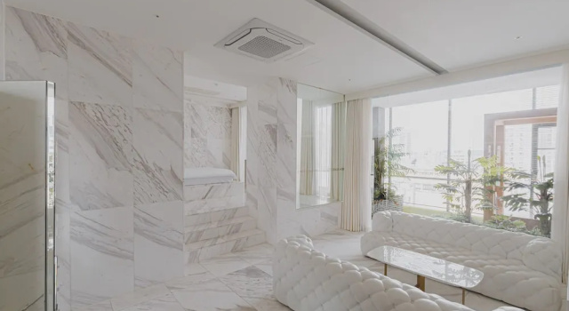 Двухместный люкс с балконом ACC Design Hotel