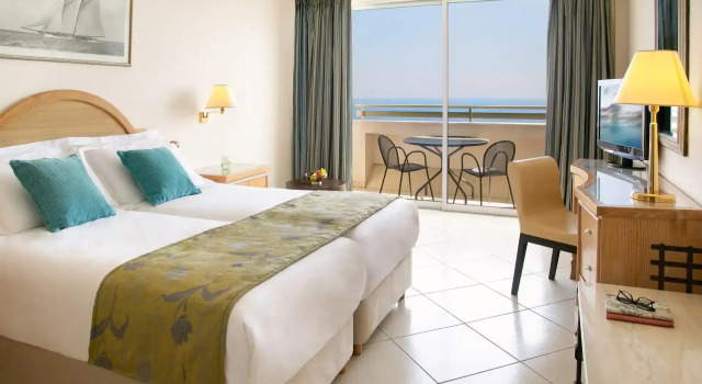 Двухместный номер Superior с видом на море Atlantica Miramare Beach