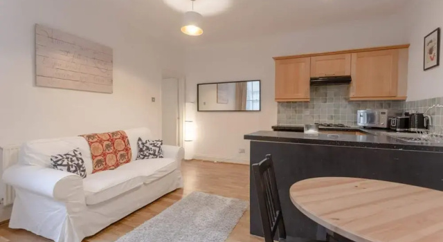 Charming Property in Clapham, Забронировать Отель Отели Большого Лондона 3 звезды, 3*
