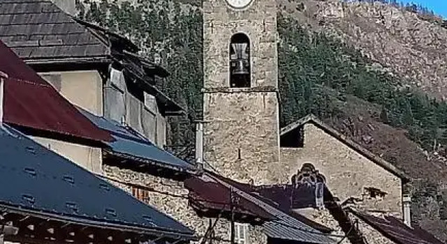 Sur Un Petit Nuage, Rezervasyon Otel Roubion Mercantour National Park