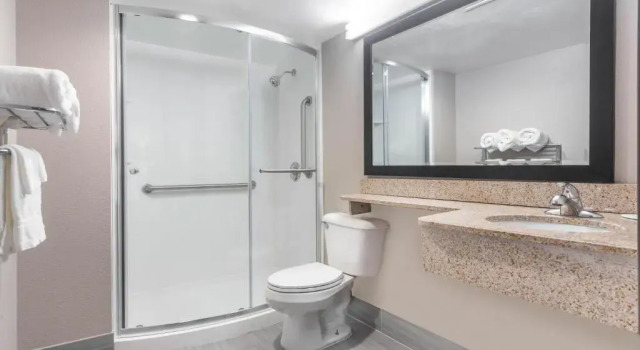 Номер Standard Sleep Inn Terre Haute University Area