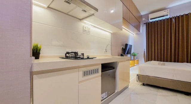 Studio Elegant and Comfy Studio at Sky House BSD Apartment By Travelio