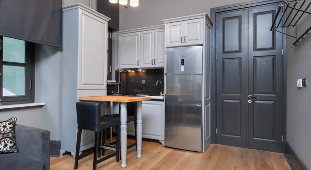 Studio w Kitchen, Забронировать Апартаменты/квартира Бейоглу Стамбул, рядом с Цветочный пассаж