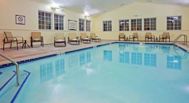 Трёхместный номер Standard Staybridge Suites - Philadelphia Valley Forge 422 by IHG