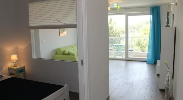 Апартаменты c 1 комнатой с балконом и с видом на море Apartments Mala