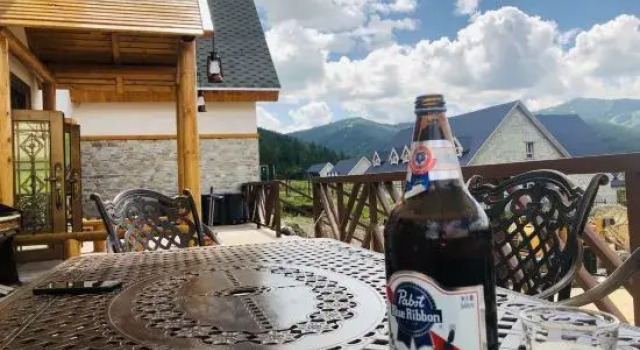 Kanas Yunshang Ju, Book Hotel 3-stjernede hoteller i Altay, 3*