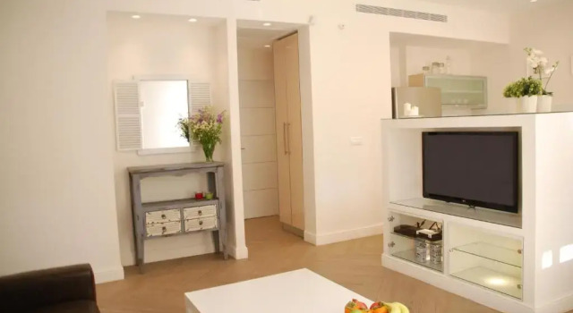 Двухместные апартаменты с 2 комнатами с балконом Tel Aviv Vacation Apartments