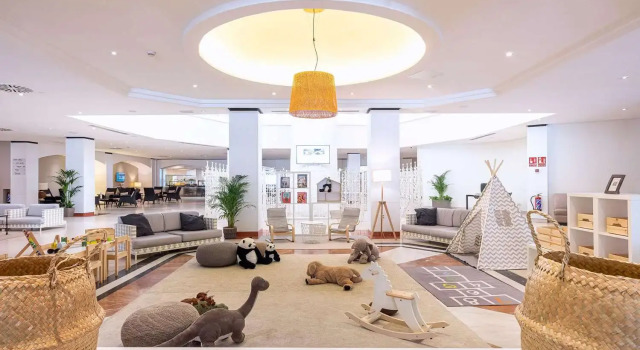 SOL by Meliá Príncipe, Забронировать Отель Отели Торремолинос с парковкой, рядом с Культурный центр им. Пабло Руиса Пикассо, Парковка