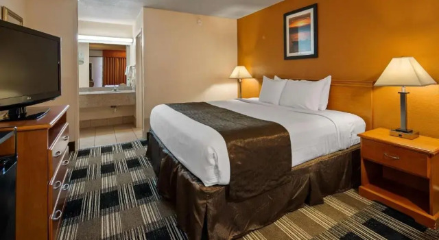 Номер Standard Best Western Tulsa Airport