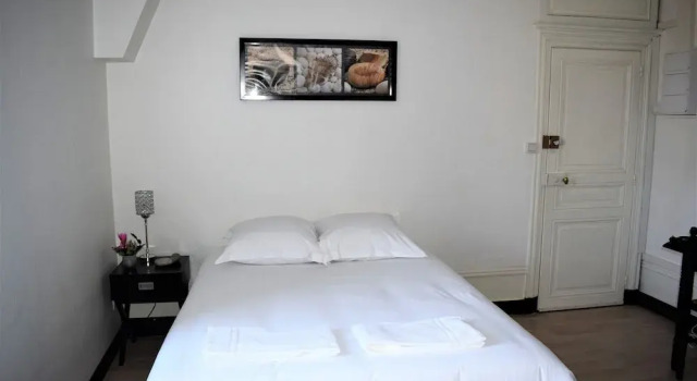 Le Studio d'Isa, Rezerwuj Hotel Seigy 