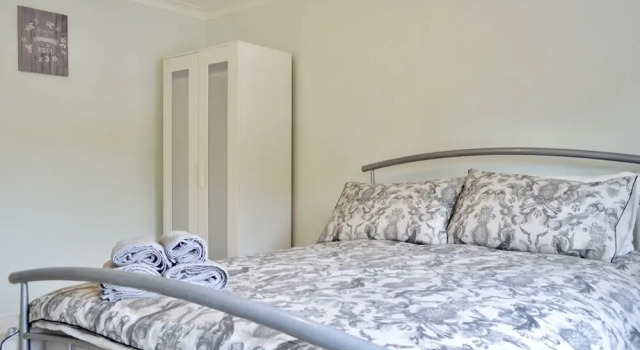 Newly Refurbished And Modern 2 Bedroom Flat, Prenota Appartamento Edimburgo 