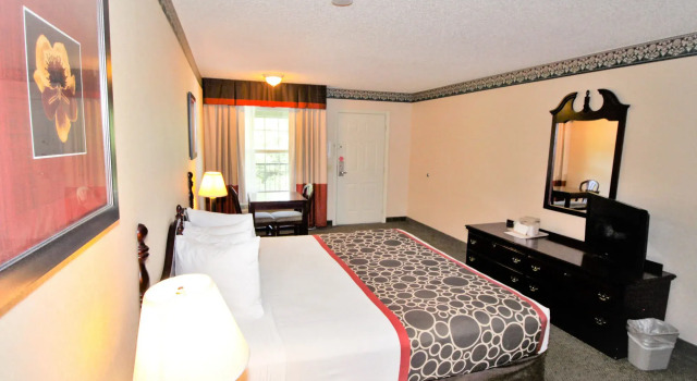 Hilltop Inn & Suites, near Foxwoods Casino, Buchen Sie Hotel North Stonington Connecticut